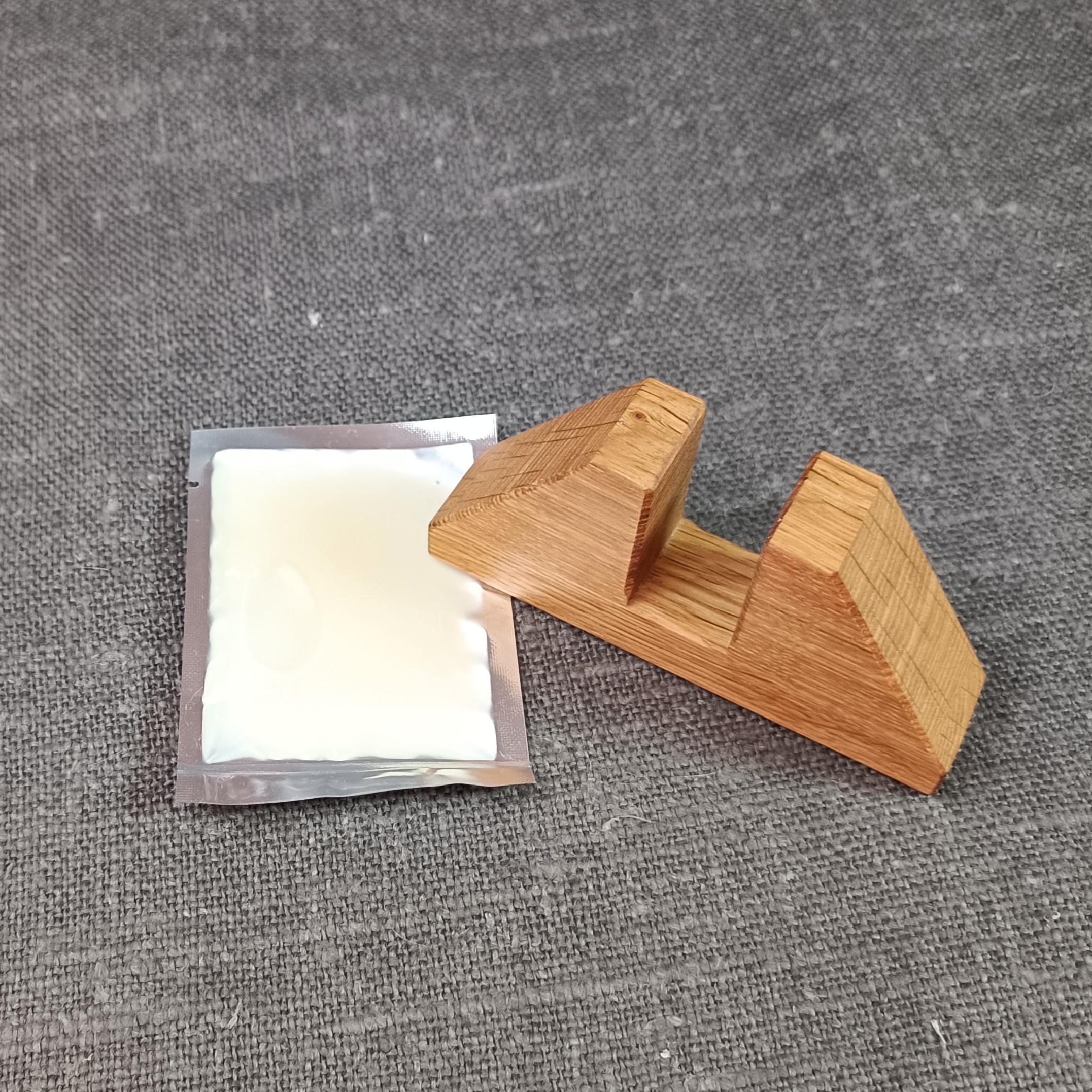 Sarkankoka dēlītis "Upītes" 32x17 cm - Image 5