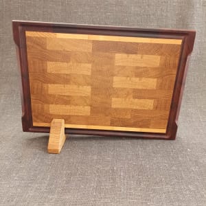 M izmēra virtuves gala šķiedru dēlis sarkankoka rāmī 33×23 cm