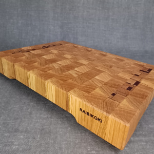 Ļoti liels un masīvs ozolkoka gala šķiedru dēlis “Biezais” 48x34x6 cm