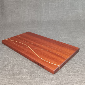 Sarkankoka dēlītis “Upītes” 32×17 cm