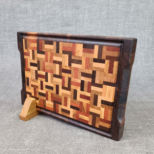 Mazais “Trīskāsu” virtuves gala sķiedru dēlītis 32×23 cm